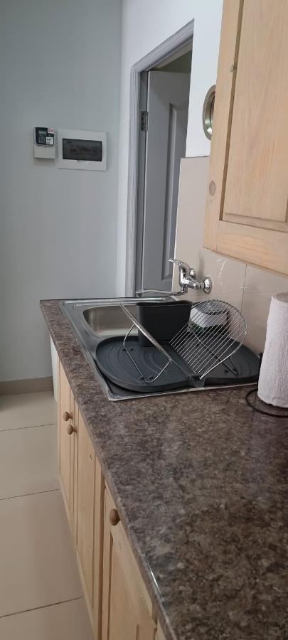 Atterbury Self Catering Studios พริทอเรีย ภายนอก รูปภาพ